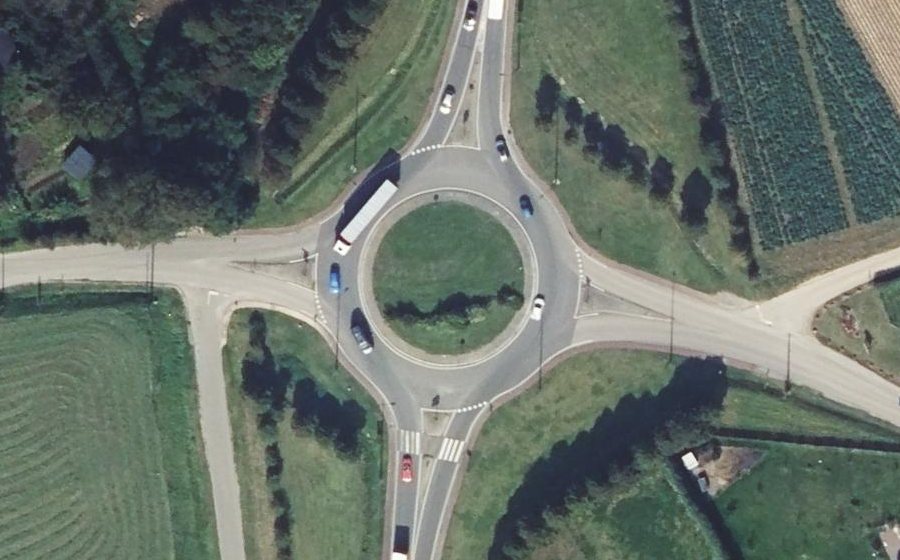 Vue aérienne du Rond-point anonyme n°111973004