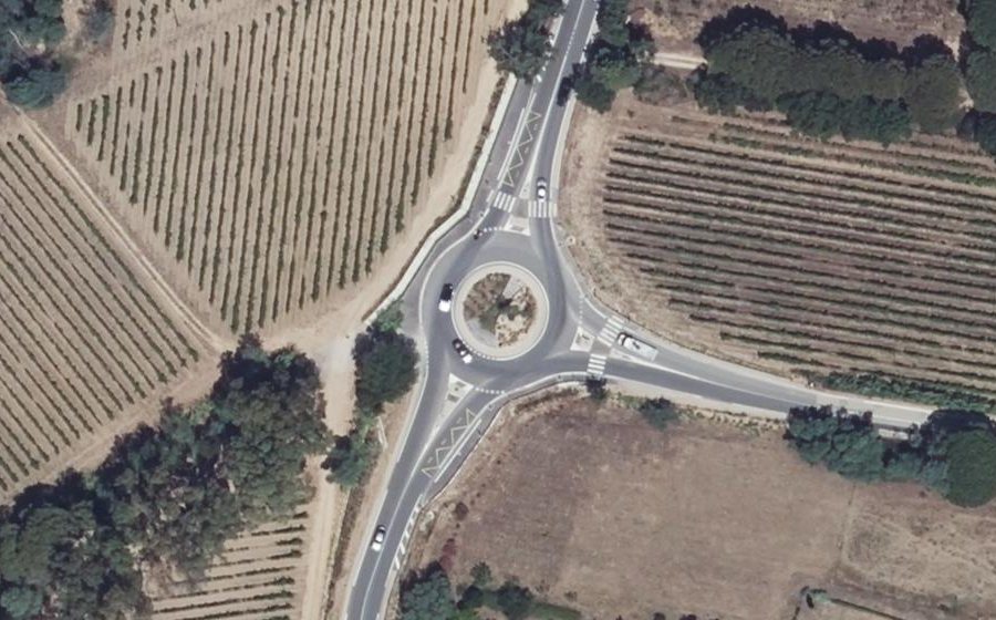 Vue aérienne du Rond-point anonyme n°1119766920