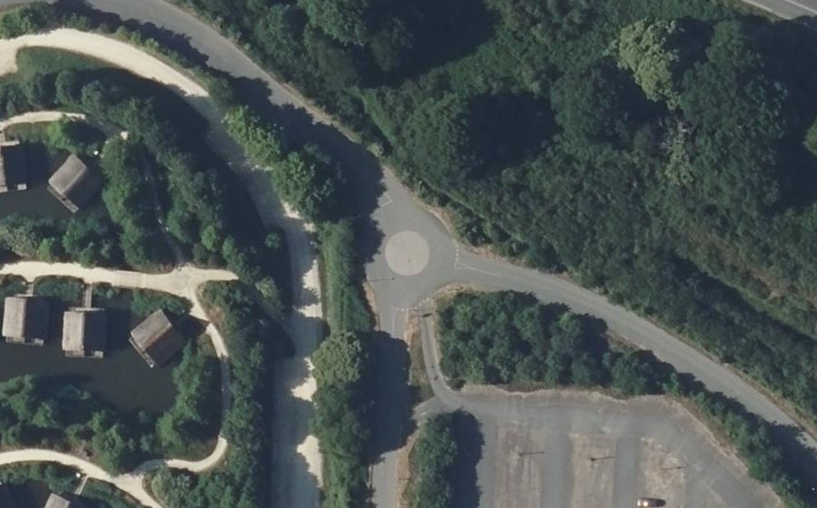 Vue aérienne du Rond-point anonyme n°1119823874