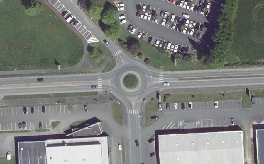 Vue aérienne du Rond-point anonyme n°1120139237