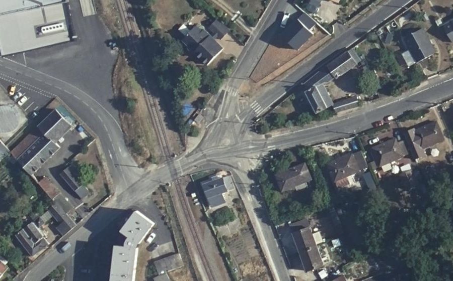 Vue aérienne du Rond-point anonyme n°1120554618