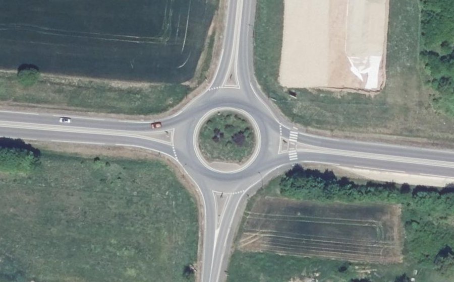 Vue aérienne du Rond-point anonyme n°1120664544
