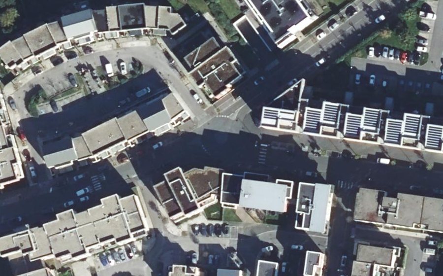 Vue aérienne du Rond-point anonyme n°1120994887
