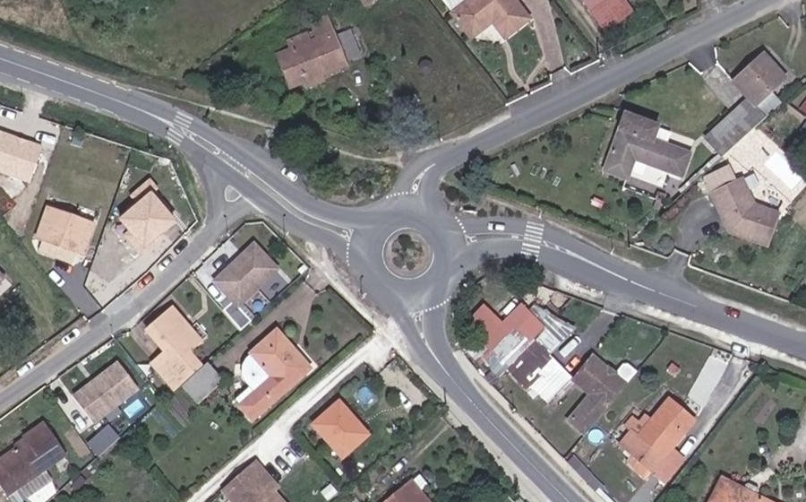Vue aérienne du Rond-point anonyme n°1122491225