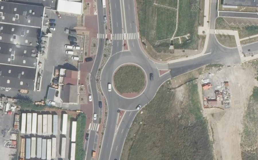 Vue aérienne du Rond-point anonyme n°1125004615
