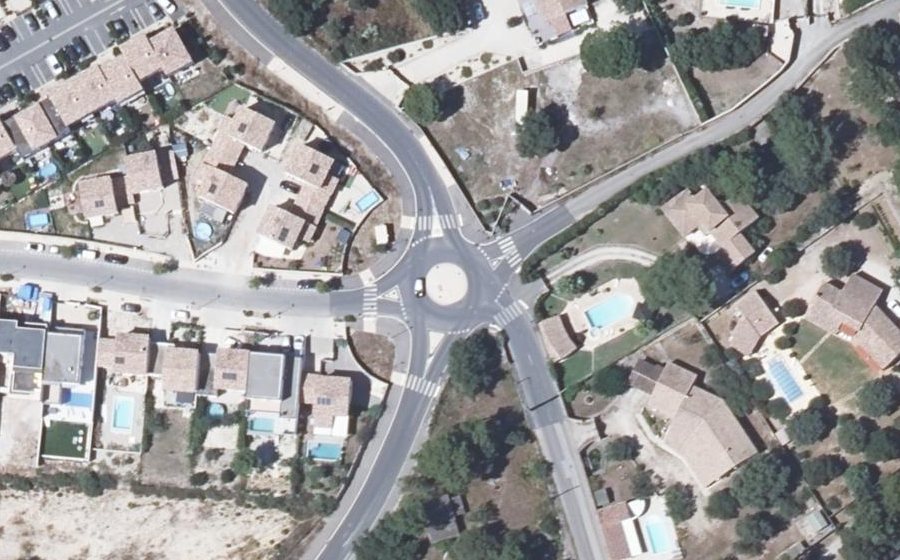 Vue aérienne du Rond-point anonyme n°1128000614