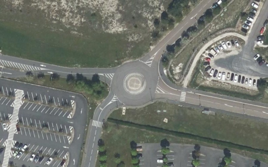 Vue aérienne du Rond-point anonyme n°113002396