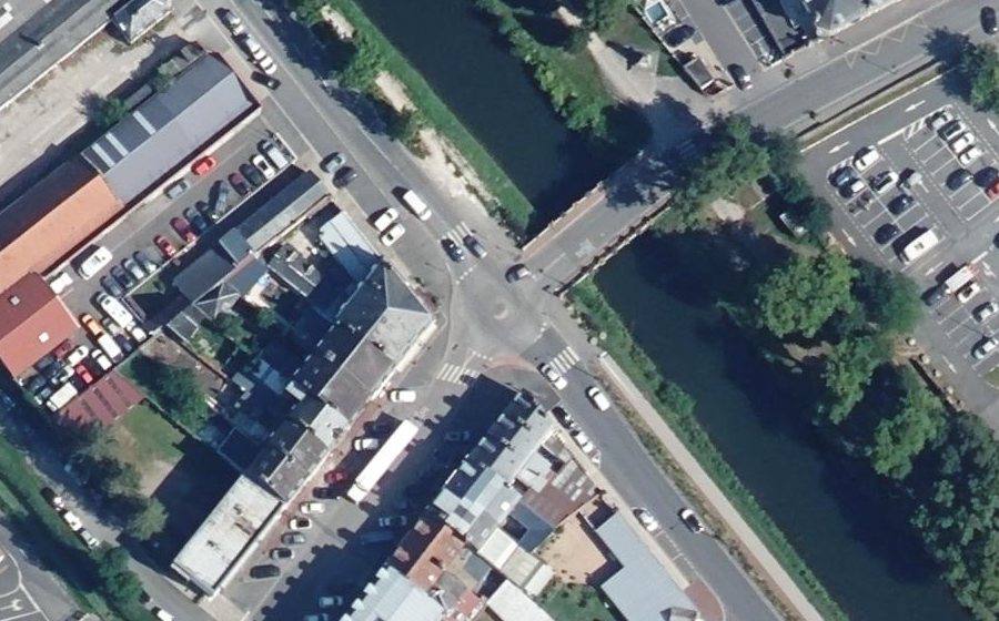 Vue aérienne du Mini-giratoire n°13043593178