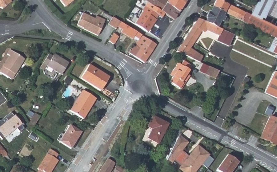 Vue aérienne du Mini-giratoire n°13141142578