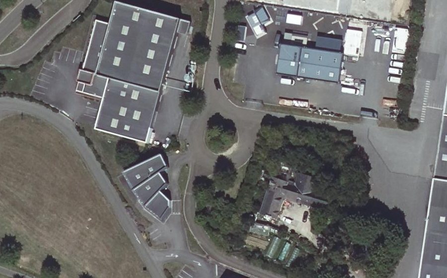 Vue aérienne du Rond-point anonyme n°113184095