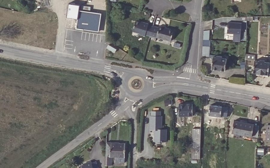 Vue aérienne du Rond-point anonyme n°113219415
