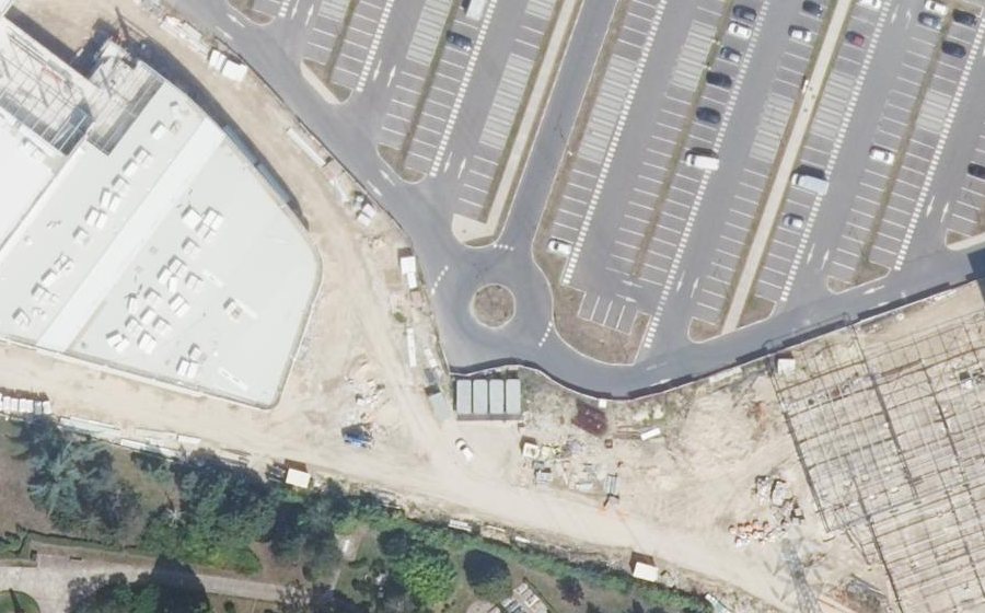 Vue aérienne du Rond-point anonyme n°1132427817