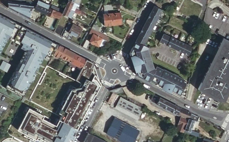 Vue aérienne du Mini-giratoire n°13243006516