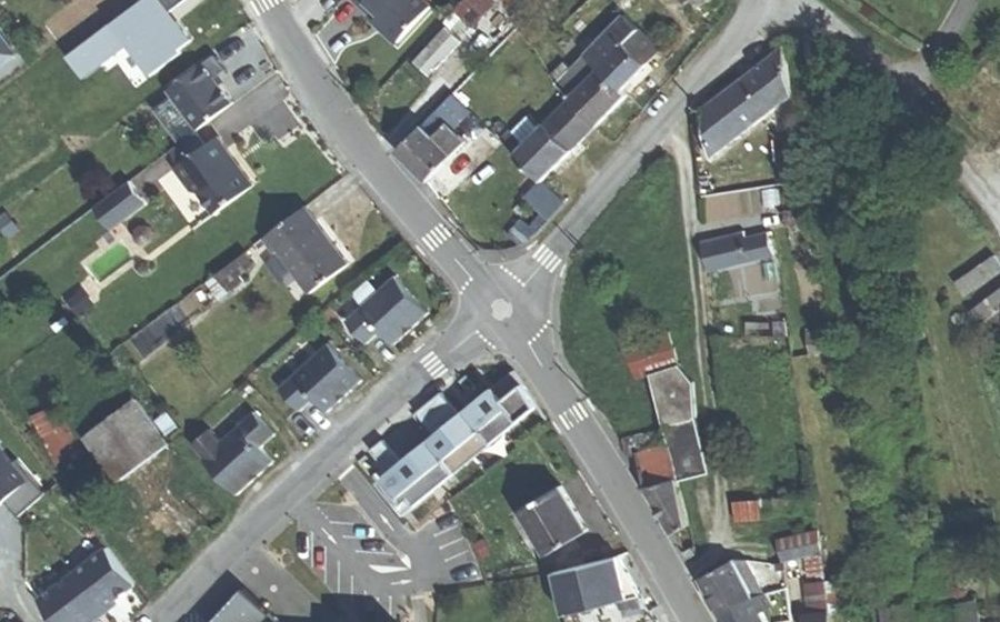 Vue aérienne du Rond-point anonyme n°1132538938