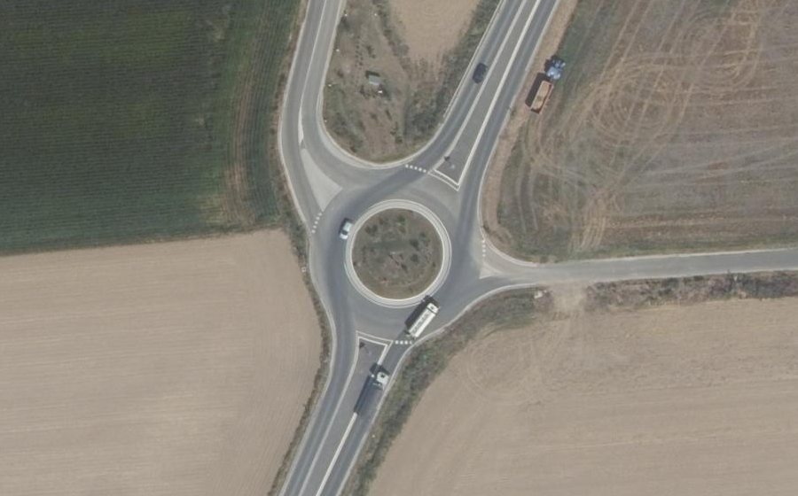 Vue aérienne du Rond-point anonyme n°1133882927