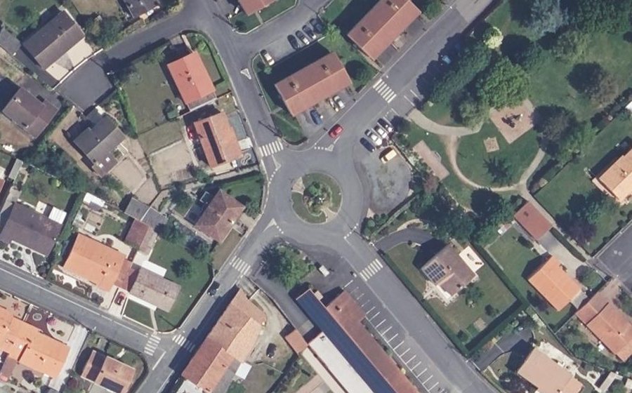 Vue aérienne du Rond-point anonyme n°113476995