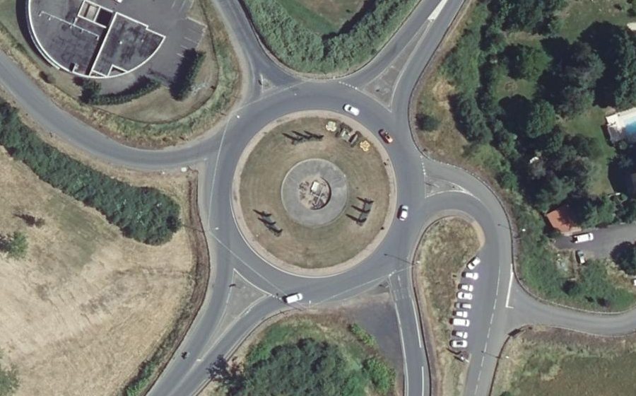 Vue aérienne du Rond-point anonyme n°11353599