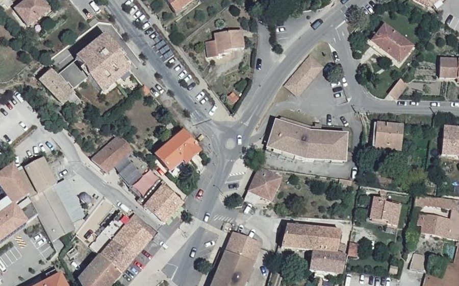 Vue aérienne du Rond-point anonyme n°1138971889