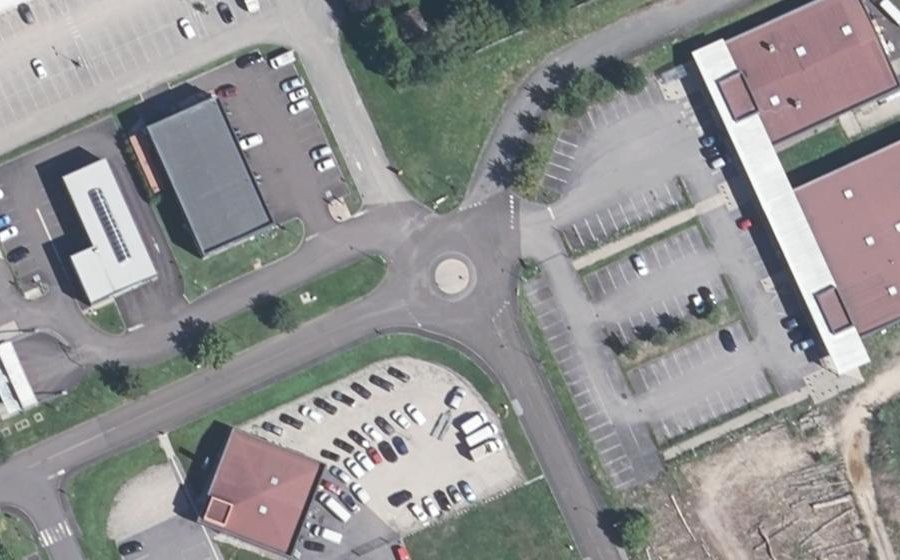 Vue aérienne du Rond-point anonyme n°114007676