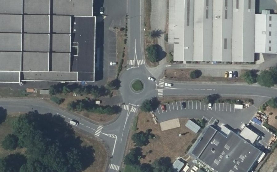 Vue aérienne du Rond-point anonyme n°114020730