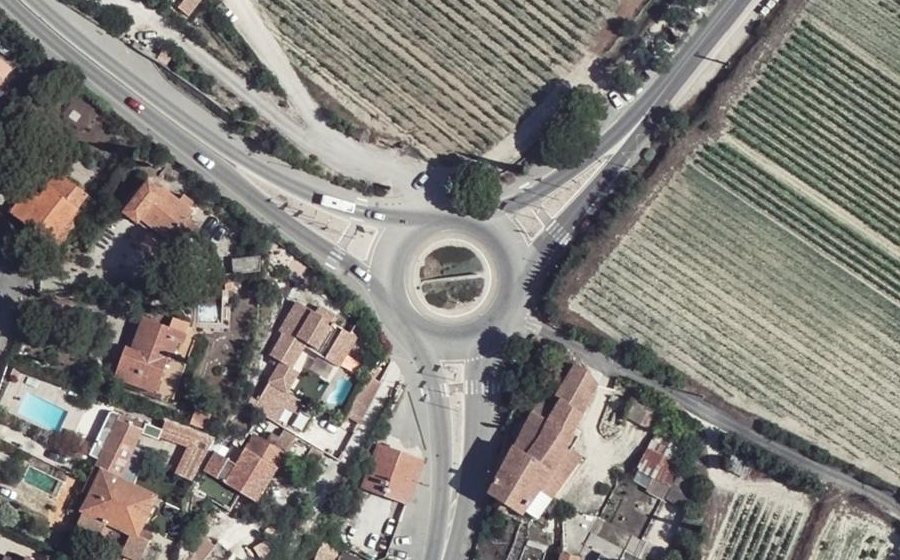 Vue aérienne du Rond-point anonyme n°11402779