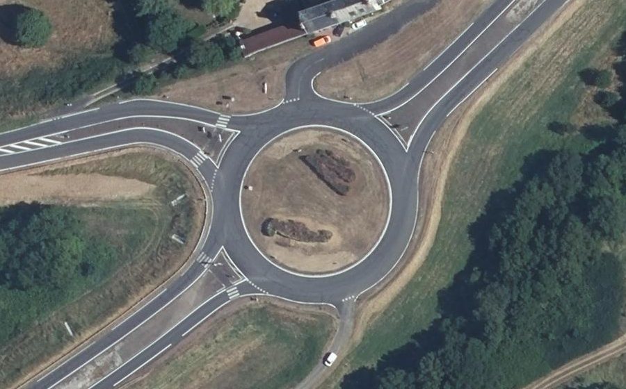 Vue aérienne du Rond-point anonyme n°11408526