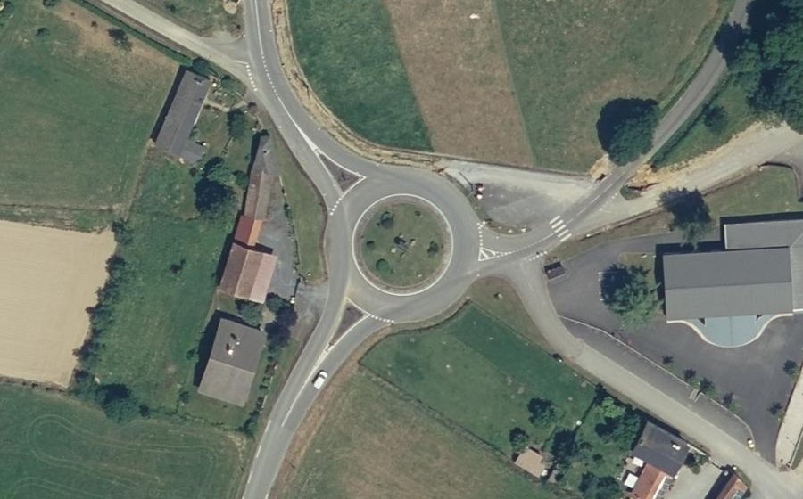 Vue aérienne du Rond-point anonyme n°114102154