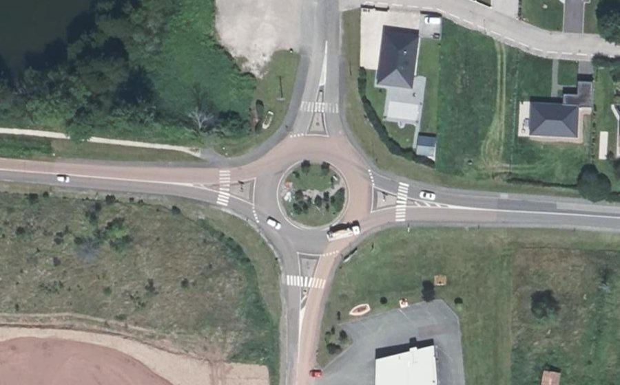 Vue aérienne du Rond-point anonyme n°114302010