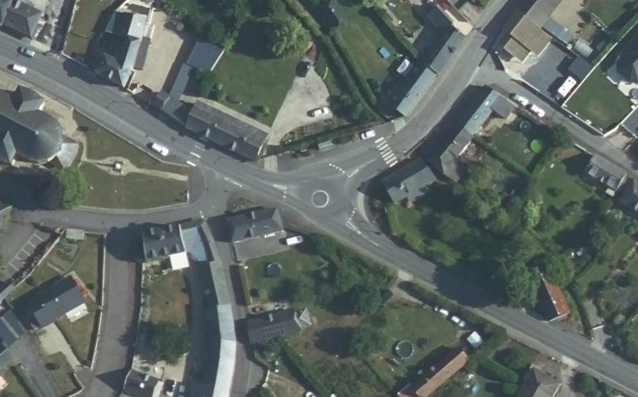 Vue aérienne du Rond-point anonyme n°1144400650