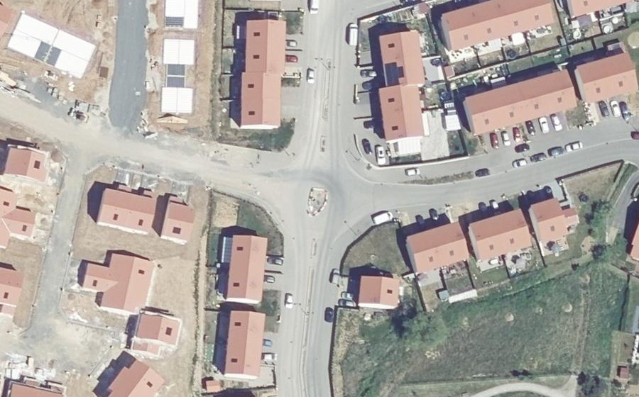 Vue aérienne du Rond-point anonyme n°1146419088