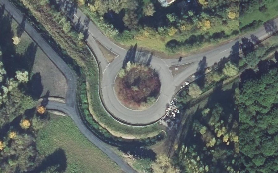 Vue aérienne du Rond-point anonyme n°114649712