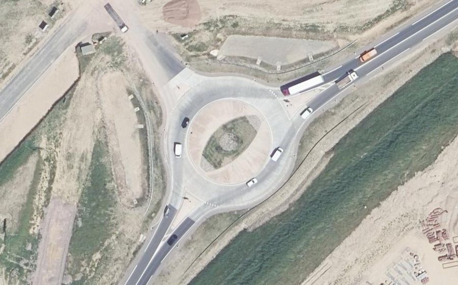 Vue aérienne du Rond-point anonyme n°1146762354