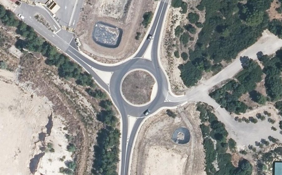 Vue aérienne du Rond-point anonyme n°1147337191