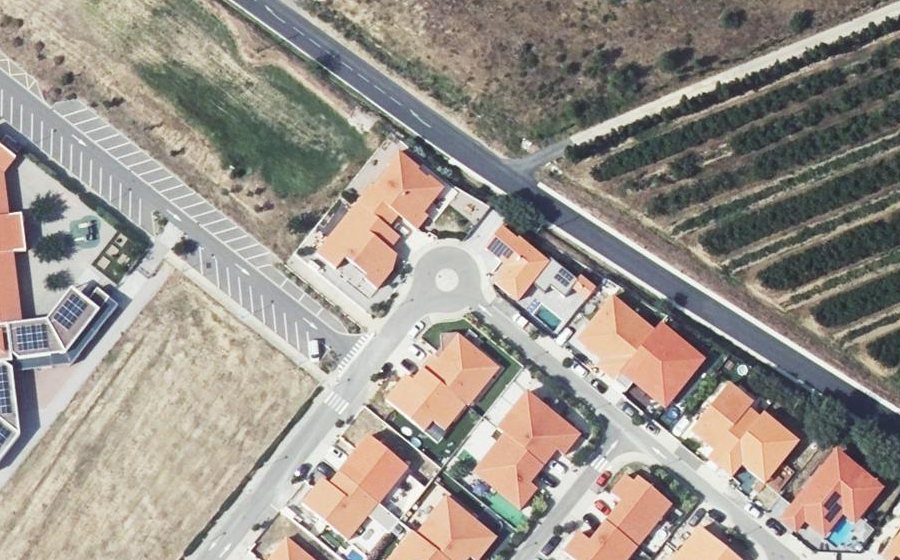 Vue aérienne du Rond-point anonyme n°1148037376