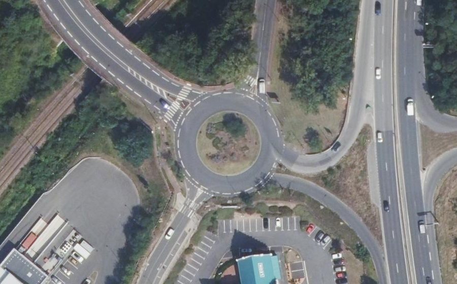 Vue aérienne du Rond-point anonyme n°1148551230