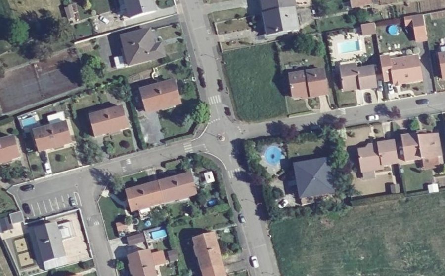 Vue aérienne du Rond-point anonyme n°1148750081