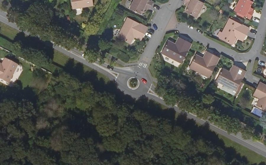 Vue aérienne du Rond-point anonyme n°115024907