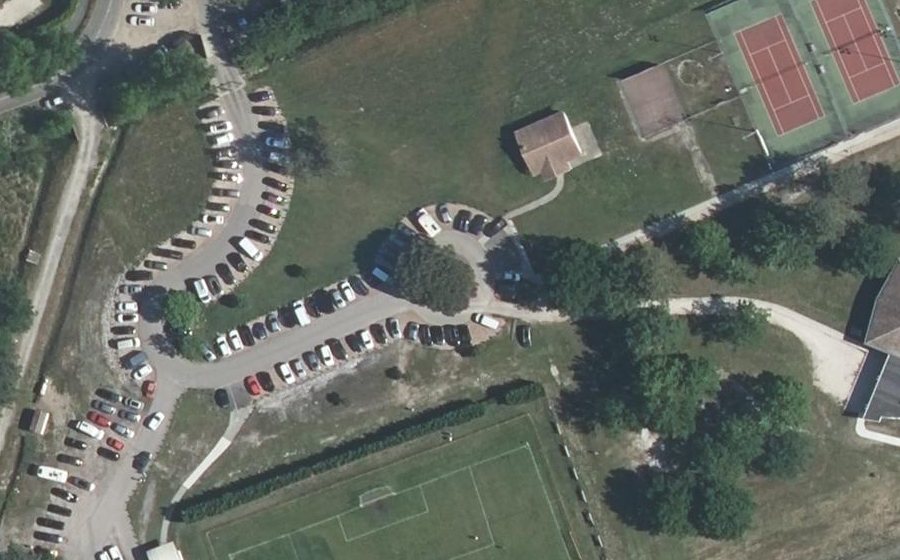 Vue aérienne du Rond-point anonyme n°115104521