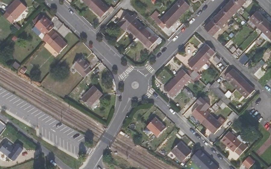 Vue aérienne du Rond-point anonyme n°1152251012