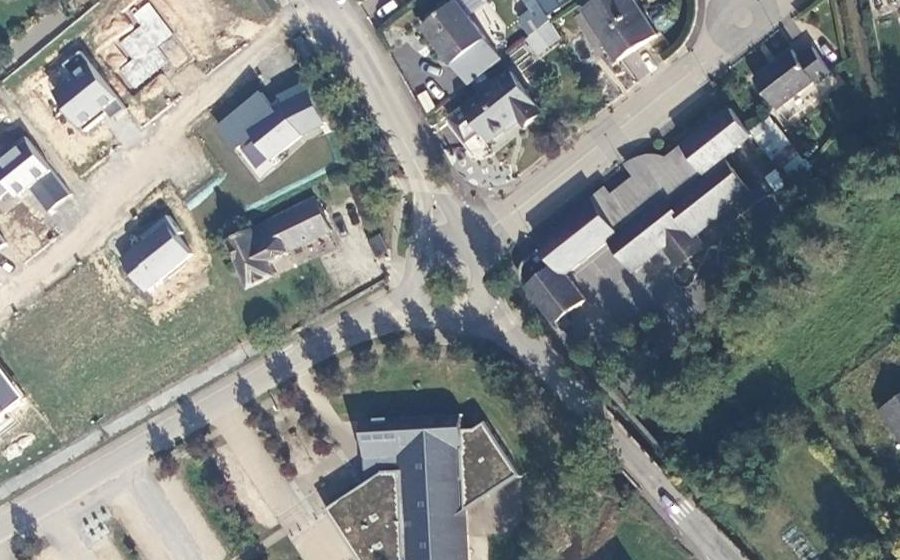 Vue aérienne du Rond-point anonyme n°1152738122