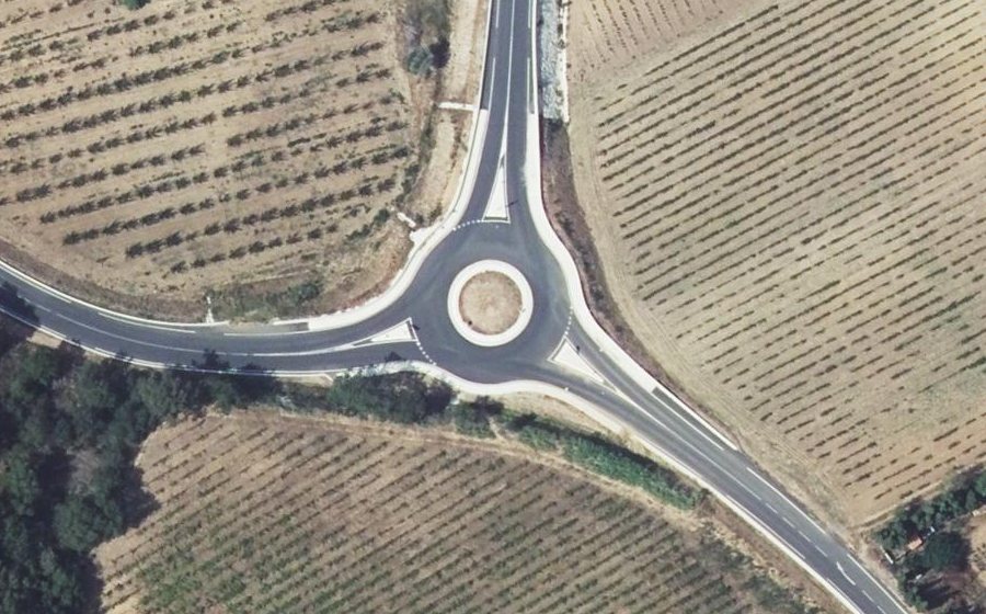 Vue aérienne du Rond-point anonyme n°1153042122