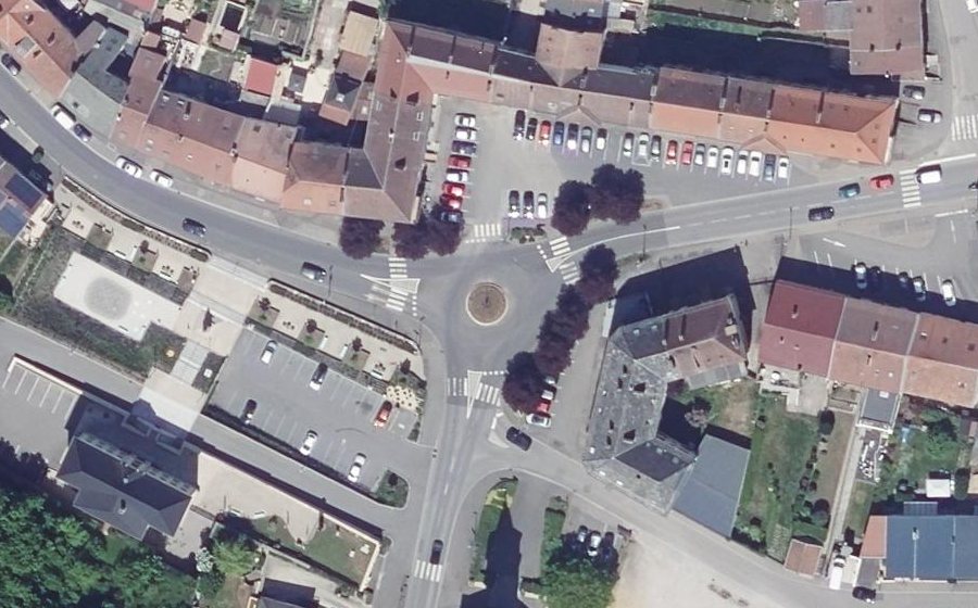 Vue aérienne de la Place d'Angliers