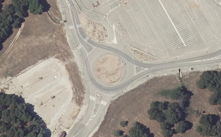 Vue aérienne du Rond-point anonyme n°1154382216