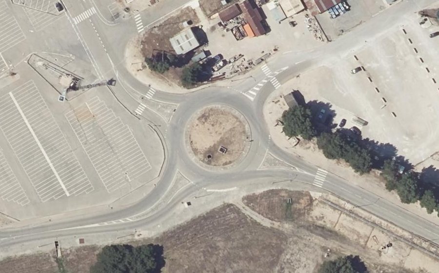 Vue aérienne du Rond-point anonyme n°1154382221