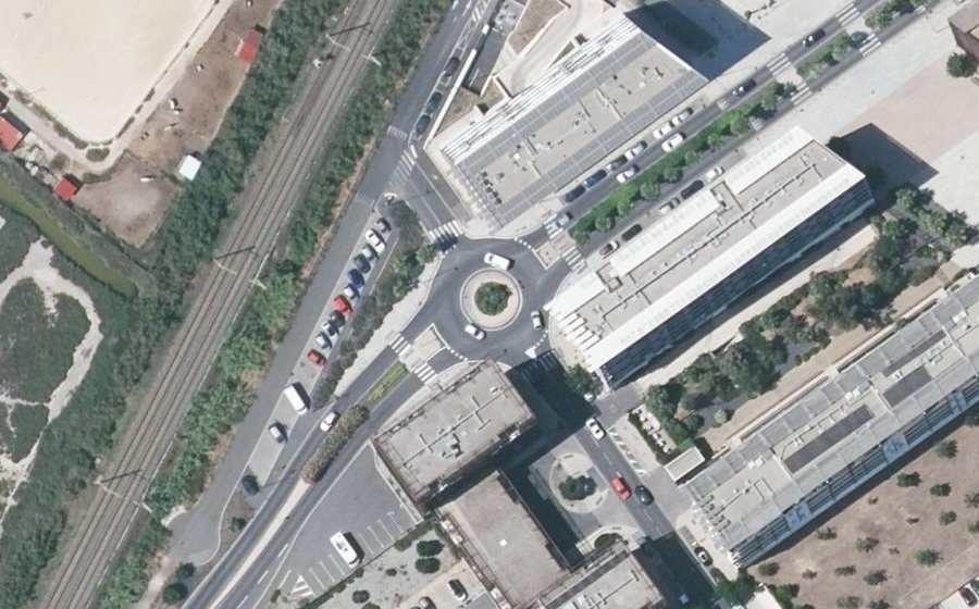 Vue aérienne du Rond-point anonyme n°1154512251