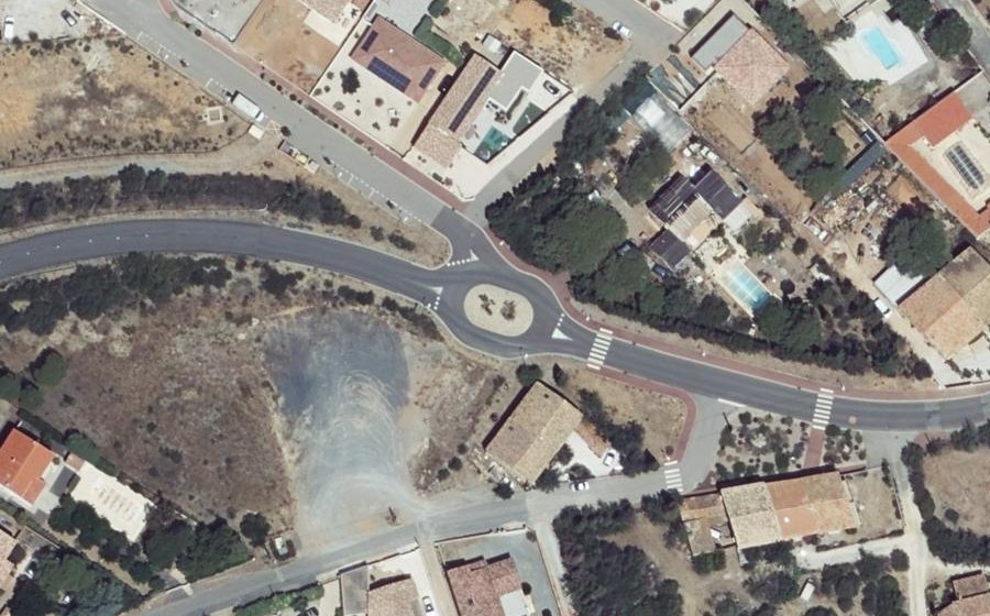 Vue aérienne du Rond-point anonyme n°1154720225