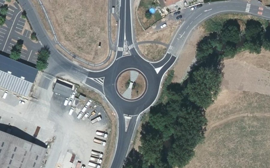 Vue aérienne du Rond-point anonyme n°1154815795