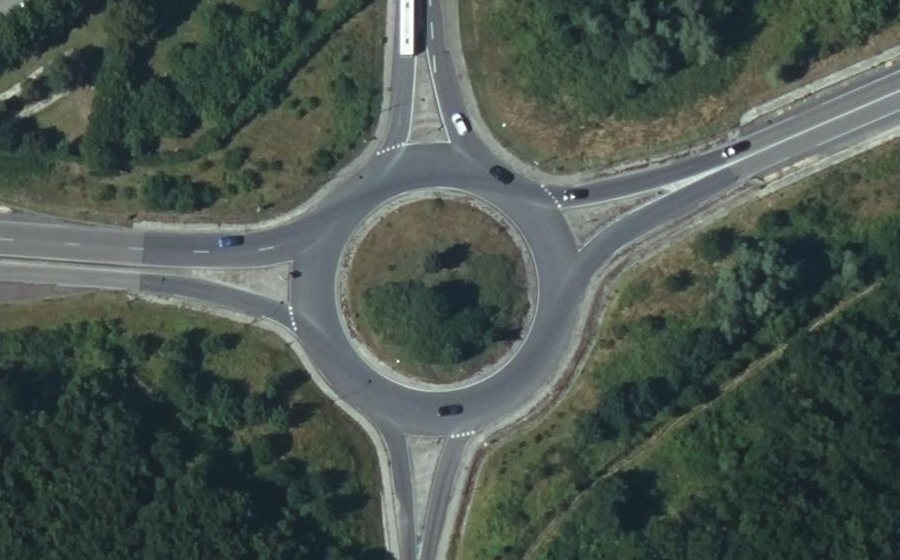 Vue aérienne du Rond-point anonyme n°1155258566