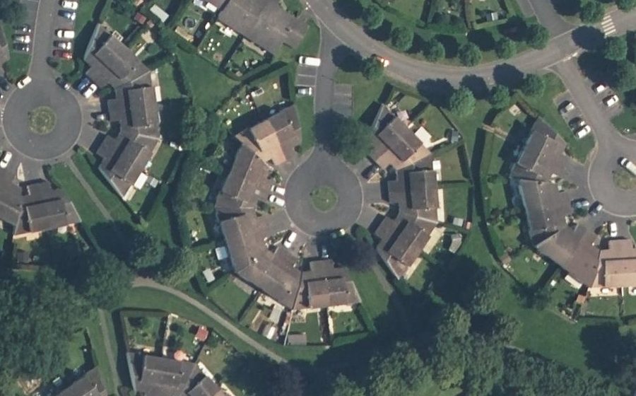 Vue aérienne du Rond-point anonyme n°115553912