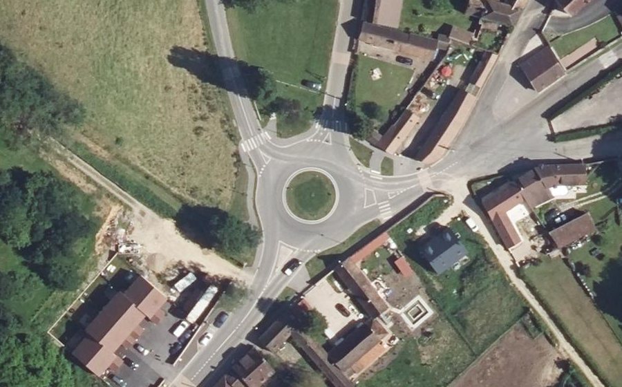 Vue aérienne du Rond-point anonyme n°1156521522